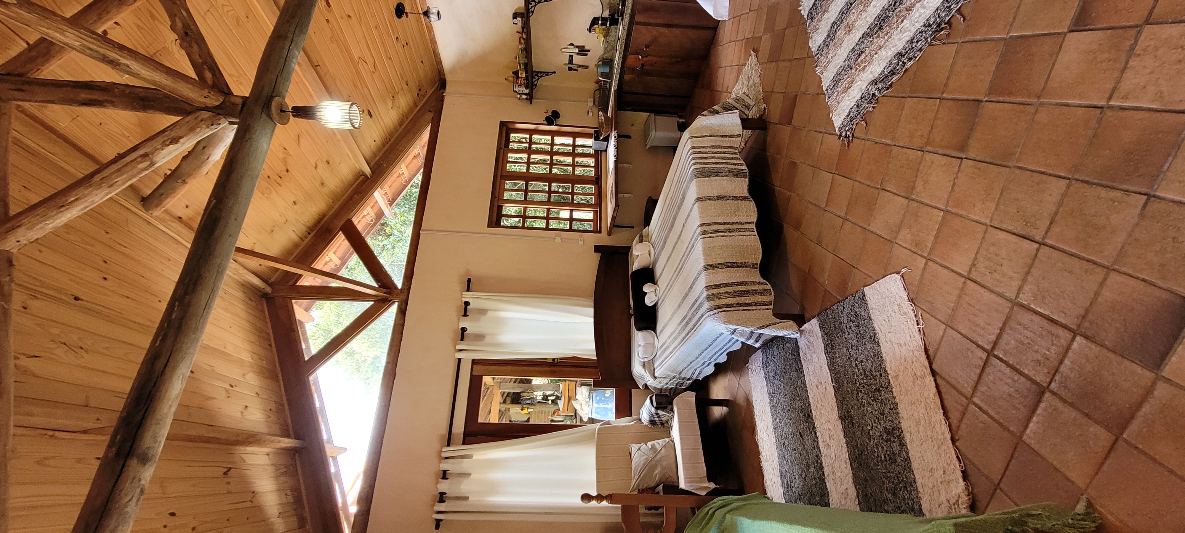 Segunda vista do quarto do chalé Sevak 5